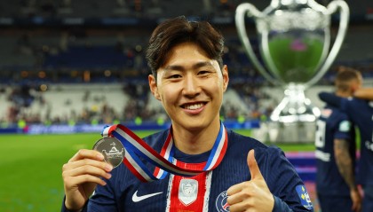 开云体育官网-队报：多支英超队、那不勒斯有意李刚仁，有高额报价巴黎会放人